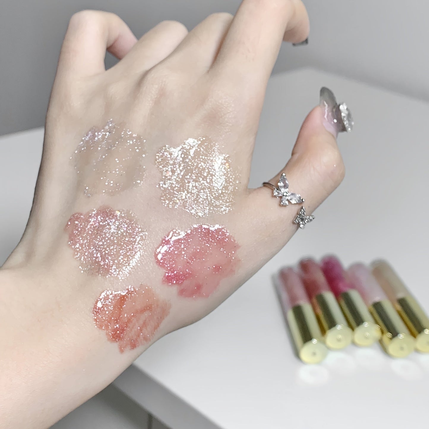 Small Ice Hydrating Plumping Sparkling Lip Honey Lip Glaze Moisturizing Nourishing Water Light Mirror Dewy Lip Golden Fine Flash Pearlescent Galaxy Lip Gloss Tinted Lip Balm Valentine's Day Gifts