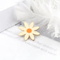 Cute Bee Flower Enamel Pin Funny Chrysanthemum Petal Brooch Women Jeans Coat Lapel Pin Badge Jewelry Gift for Friend New Arrival