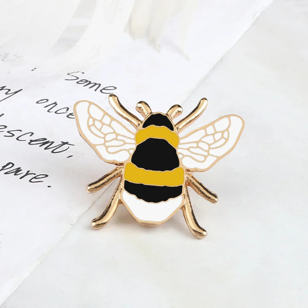 Funny Bee Insect Series Brooch Cartoon Women Men Exquisite Enamel Pins Backpack Jeans Lapel Badges Jewelry Gift For Kids Friends
