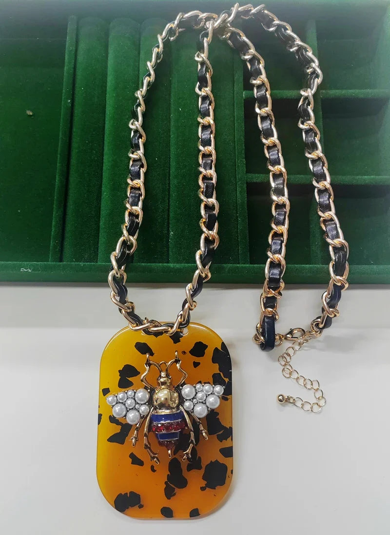 Luxury Handmade Elastic Pearl Bee  Bracelet Bangle Jewelry For Women Party Gift