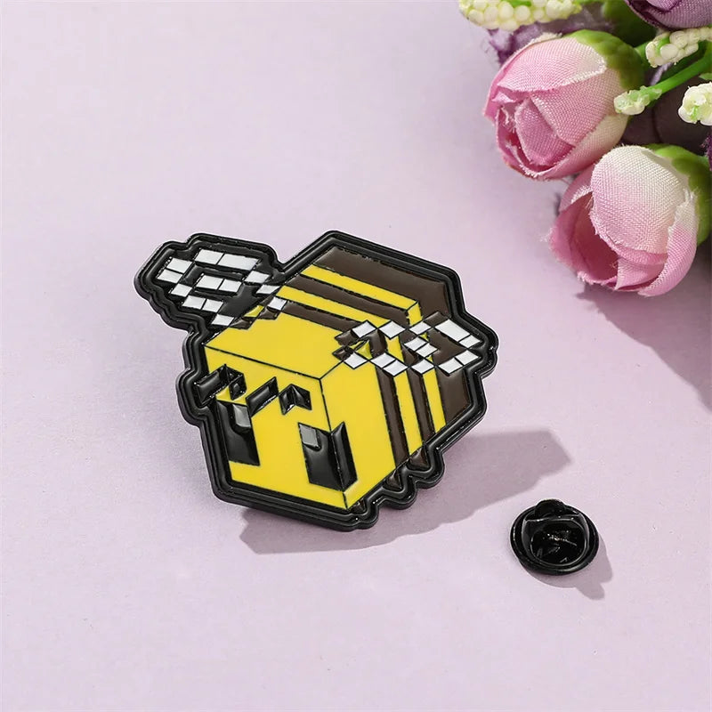 Cartoon Game Enamel Pin Custom Insect Bee Animal Brooch Clothes Bag Lapel Badge Cartoon Pin Jewelry Gift Wholesale