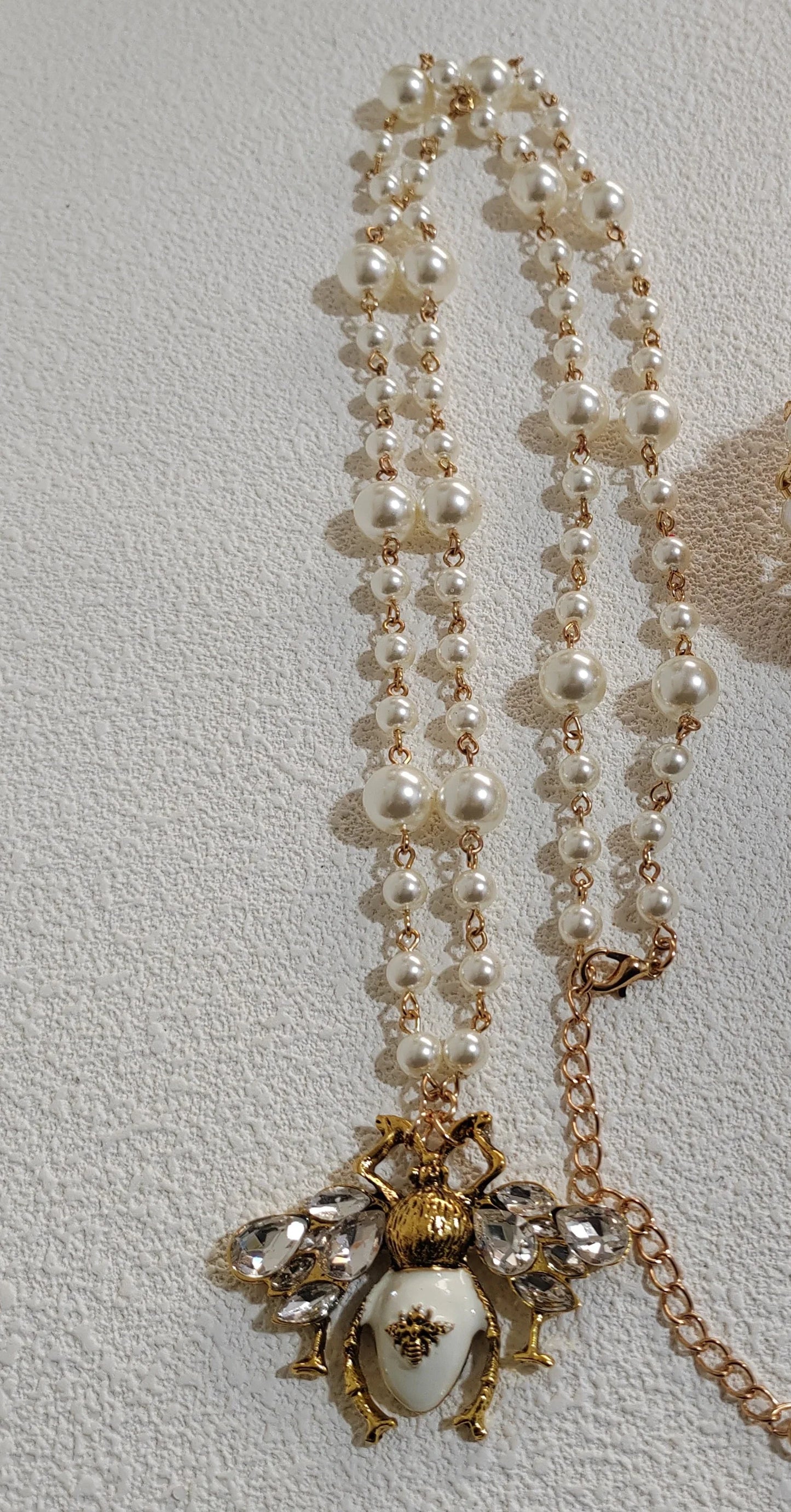 Luxury Handmade Elastic Pearl Bee  Bracelet Bangle Jewelry For Women Party Gift